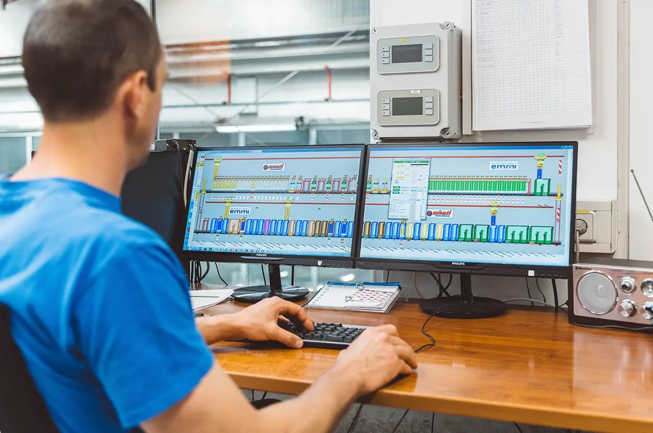 Nadzor procesne linije za površinsko obdelavo aluminija