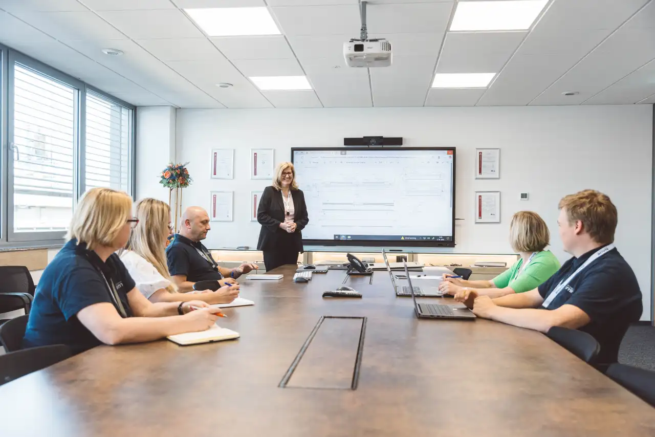 emmi-pisarne emmi-pisarne